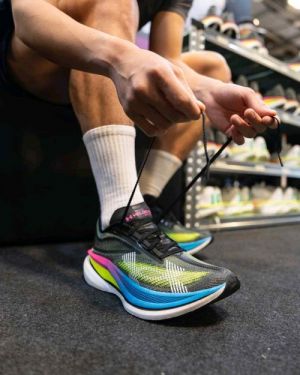 Under Armouur Velociti Elite 3 Sharon Lokedi For mens 