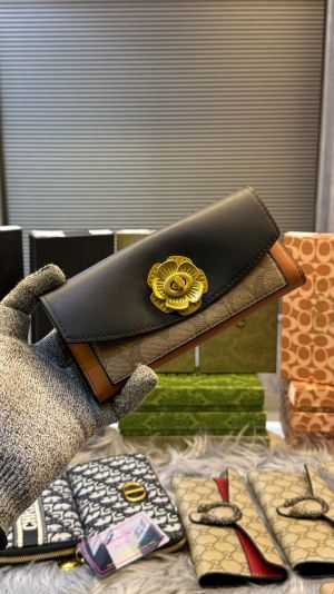 Coac Flap Wallet For Women With Orignal Box 6180