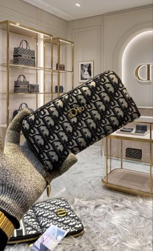 Christian Zipper Wallet For Women With Box 6183