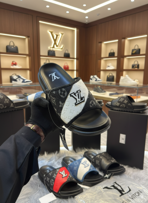  Lou- vuitton monogram black white premium slides