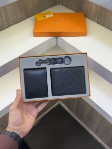 Loui Vuitton Wallet  Card Holder Keychain Combo With Original packing