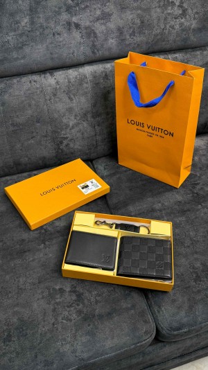 Louiiii_S Vuitton premium wallet combo wid og box & accessories