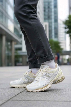 new balanccee 1906R Lunar New Year White