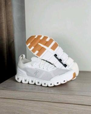 On Cloud 6 Versa All White