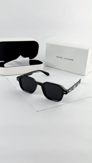 MARC JACOBS BLACK 1097