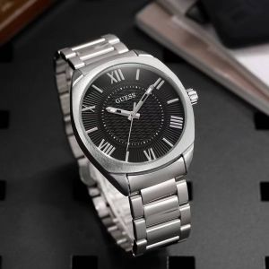 Guess Arc Champagne Round Dial Analog watch