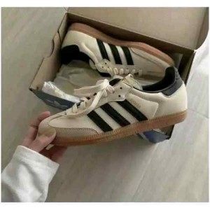 Adidaass Samba Cream Sand Strata for her
