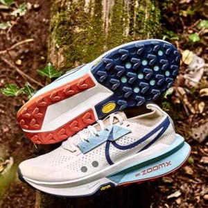 Nikee Zoom x Zegama Trail 2 Phantom Midnight 2634