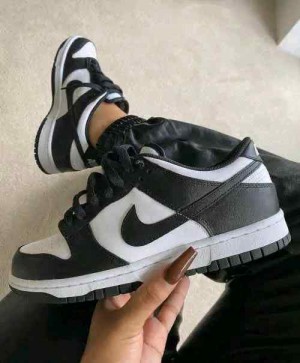 nikke sb dunk low panda for her fi-X