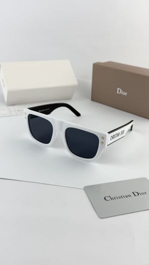 Di0r_white_black_7805
