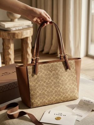 Coac_voyager_jet_set_print_tote_bag_with_dust_bag_6593