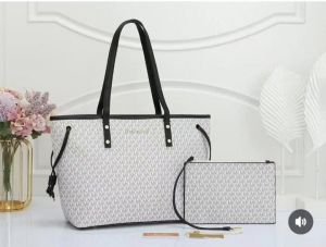 Michael kor Tote Bag With Pouch & Dust Bag brand box  6508