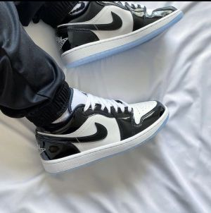 NIKKE AIR JORDAN 1 LOW SE CONCORD