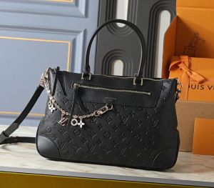 Louii.s Vuitton Skyline Handbag with box dustbag box  6523
