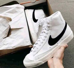nikkee blazer mid 77 vintage white black