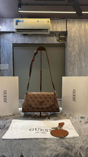 GUESS_DEA_TOP_ZIPPER_SHOULDER_BAG_WITH_BOX_6236