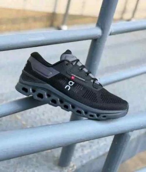 on Cloud stratus 3 - Black