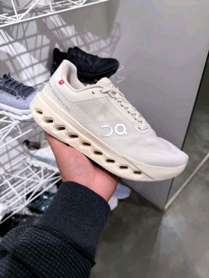 On CloudSurfer Next Dew Cream 1141