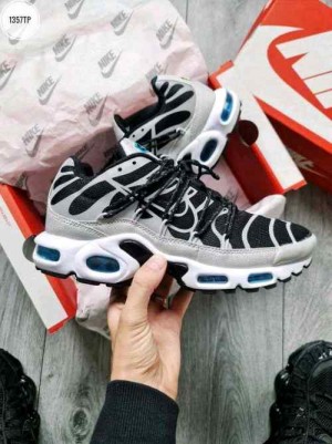 Nikee AirMax Plus Lace Toggle Black