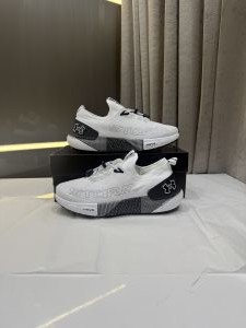 Under Armouur Hovr Phantom 3 Storm White Black Fix