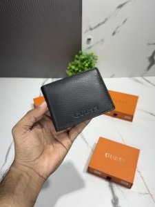 Guess 072 black leather embosed logo wallet with og box 