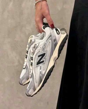 Neww Balance 204L Silver Black Metallic