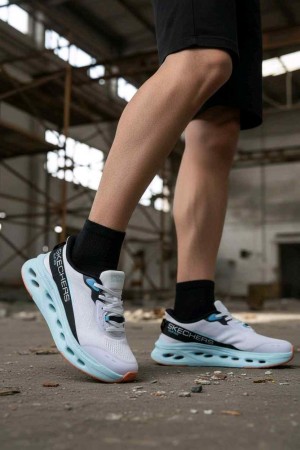 Skecherrss MAX Cushioning Glide-Step - A Slip-ins in WhiteMulti