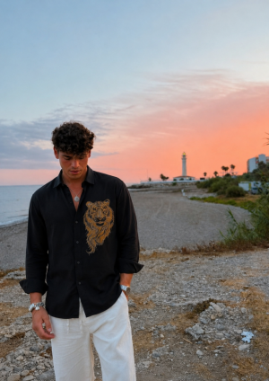 GUCCXI IMPORTED STORE ARTICLE TIGER DIAMOND SHIRT BLACK x