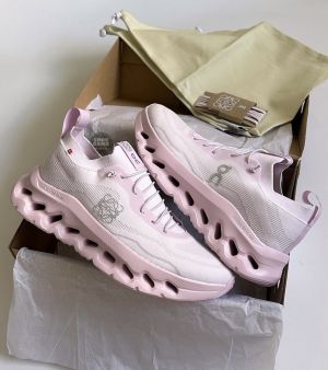 Loewe X On Cloudtilt Running Pink