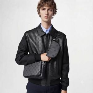 Loui vuitton lv massenger bag with box 6720