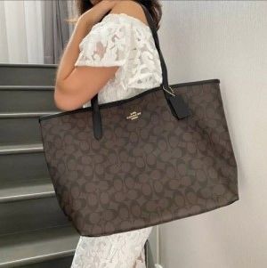 Coaachh_tote bag premium quality with og box