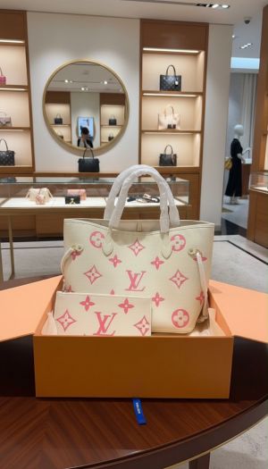 Louuis_Vuitton Neverfull MM Quartz Monogram Empreinte leather featuring a matching zip pouch Bag with Double Box premium quality