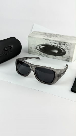 Oakliy grey black 9492