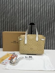 Coacch Hanna CarryAll Medium Satchel Bag With Original Box & DustCover