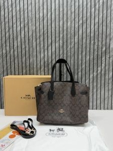 Coacch Hanna CarryAll Medium Satchel Bag With Original Box & DustCover