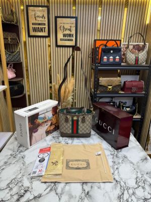 Gucc GG Supreme Tote Bag With Double Og Box And Dust Bag (836848)