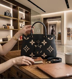 Louuis_Vuitton_Trianon PM bag features a striking monogram empreinte leather pattern Bag with Double box premium quality