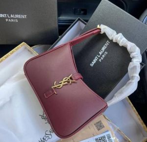 YSL SAINT LAURENT matte finish Le 5  7 leather shoulder bag with original box 748