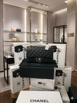 Chanel_Caviar Quilted Medium Double Flap Bordeaux premium quality with double box packing