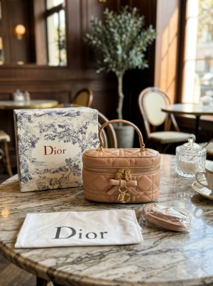 Dior_Mini Vanity case crafted from Black lambskin with distinctive Cannage stitching and featuring a signature . charm Bag with box premium quality