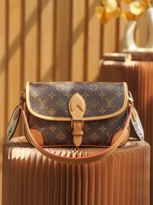 louis vuitton diane crossbody bag with box premium quality