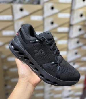 On Running CloudSurfer 2 Black 