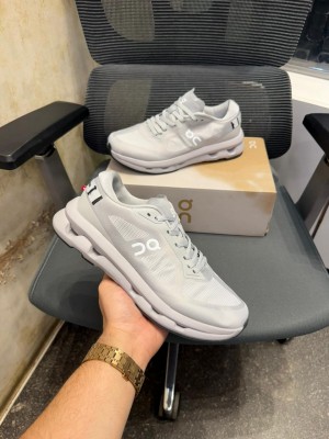 On Cloud  3 Running grey