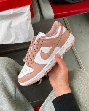 Sb dunk low rose whisper