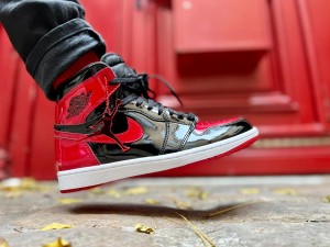 AIR_JORDAN RETRO 1 PATENT BRED MENS SHOES