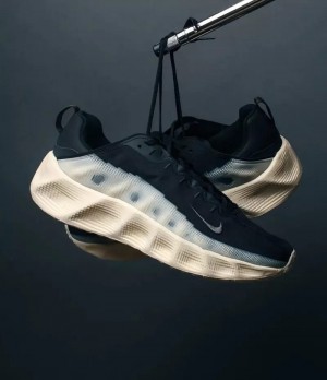 Ni_ke ava rover black muslin