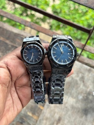 Audemars_Piguet Date-show Watch