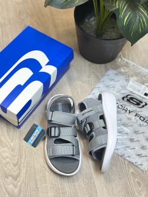  Ske_chers go recover adjustable strap sports sandal