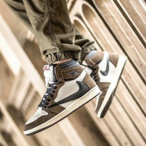 Nike Air Jordan Retro 1 Travis Scott X