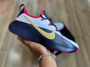 N_IKEE Mens LeBron TR 1 Workout Shoes